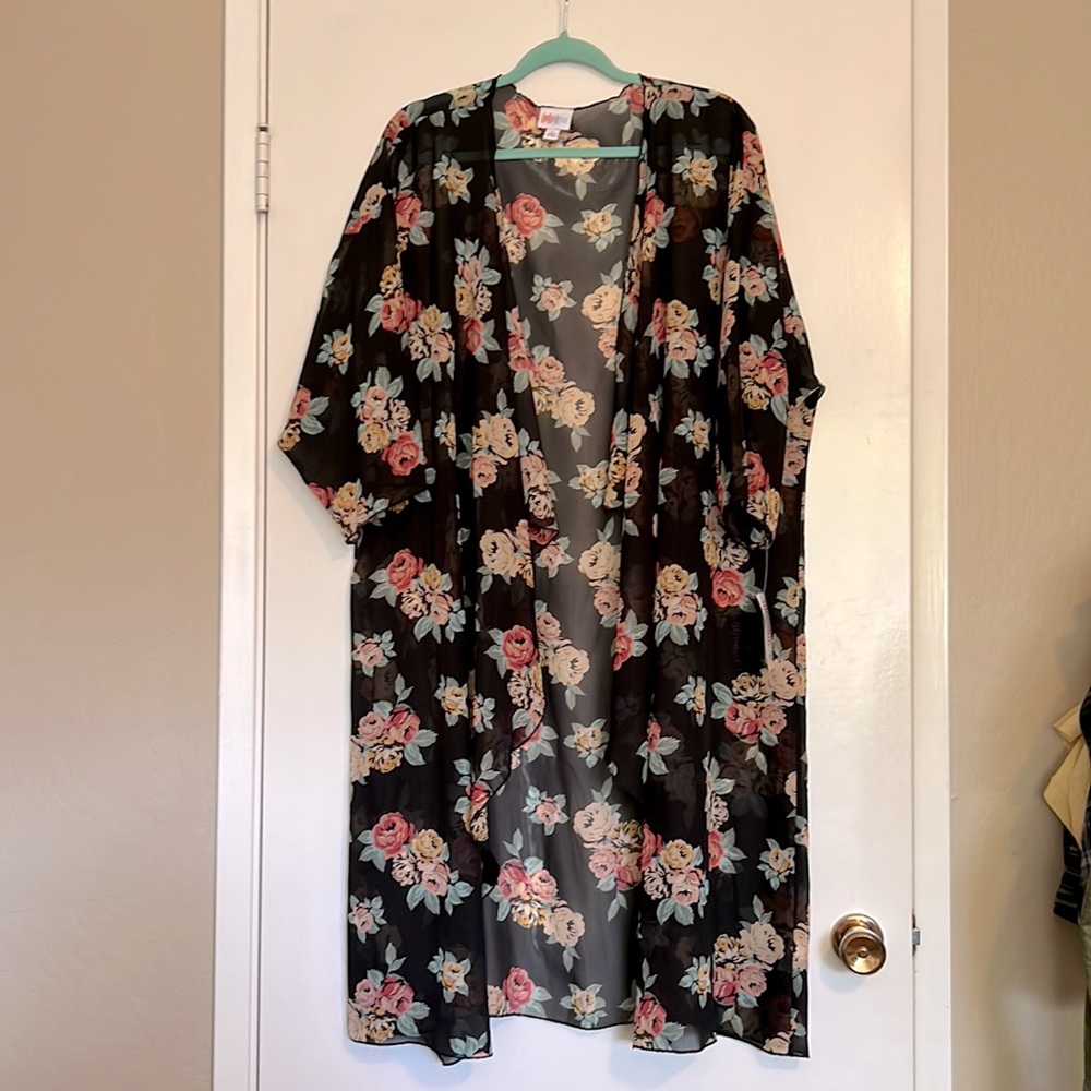 Lularoe Shirley Coverup 💗